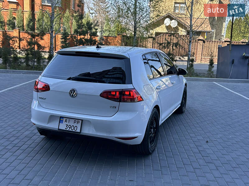 Хетчбек Volkswagen Golf 2016 в Полтаві
