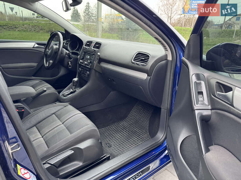 Хэтчбек Volkswagen Golf 2012 в Киеве