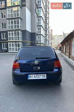 Хэтчбек Volkswagen Golf 1999 в 