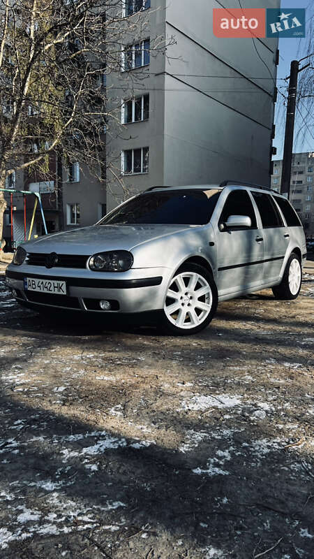 Volkswagen Golf 2002