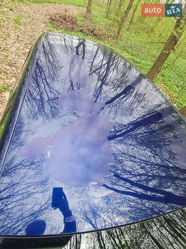 Хетчбек Volkswagen Golf 2005 в Шептицькому