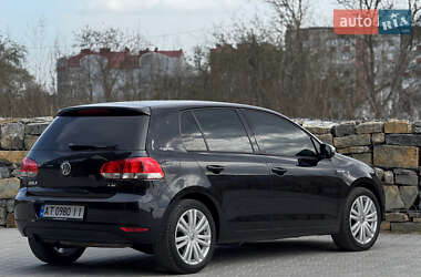 Хэтчбек Volkswagen Golf 2011 в 