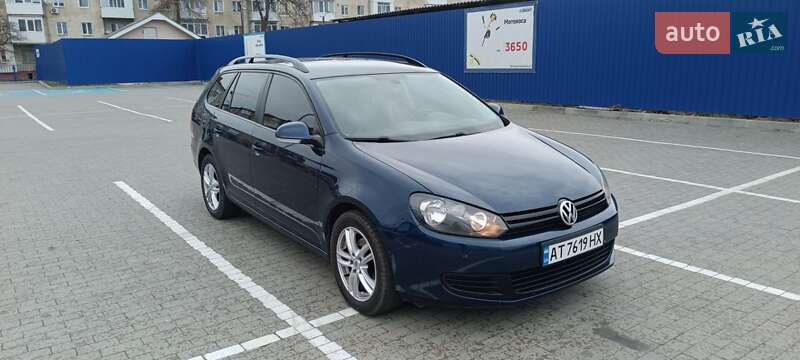Универсал Volkswagen Golf 2011 в Калуше