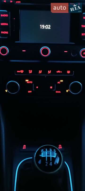 Универсал Volkswagen Golf 2011 в Калуше