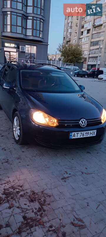 Универсал Volkswagen Golf 2011 в Калуше