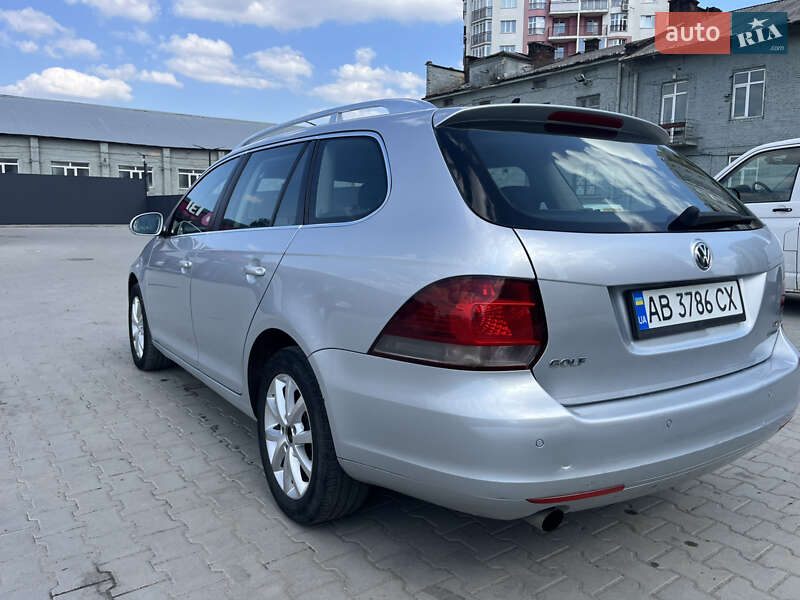 Универсал Volkswagen Golf 2012 в Львове