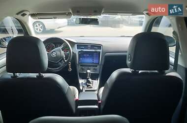 Универсал Volkswagen Golf 2015 в 