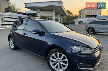 Хэтчбек Volkswagen Golf 2014 в 