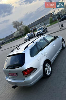 Універсал Volkswagen Golf 2011 в 
