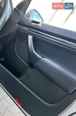 Універсал Volkswagen Golf 2011 в 