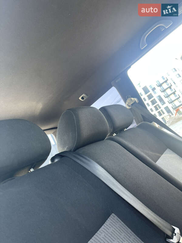 Универсал Volkswagen Golf 2003 в Ровно