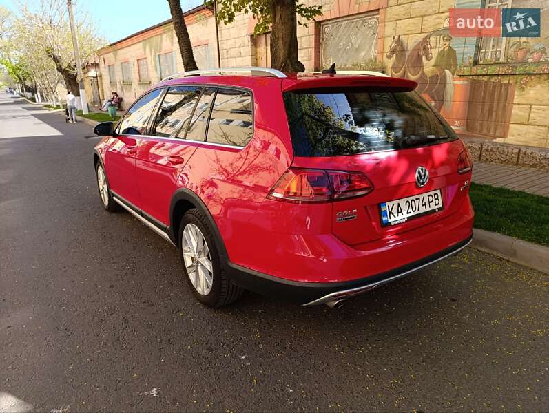Универсал Volkswagen Golf 2017 в Белгороде-Днестровском