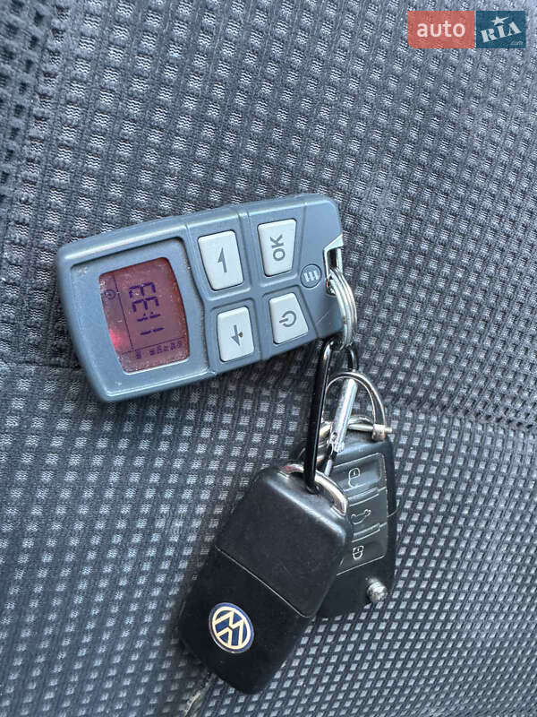 Універсал Volkswagen Golf 2009 в Житомирі