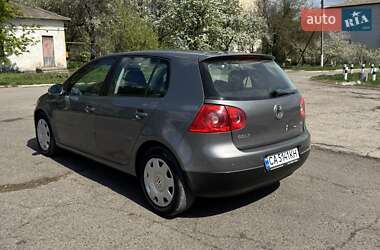 Хэтчбек Volkswagen Golf 2007 в 