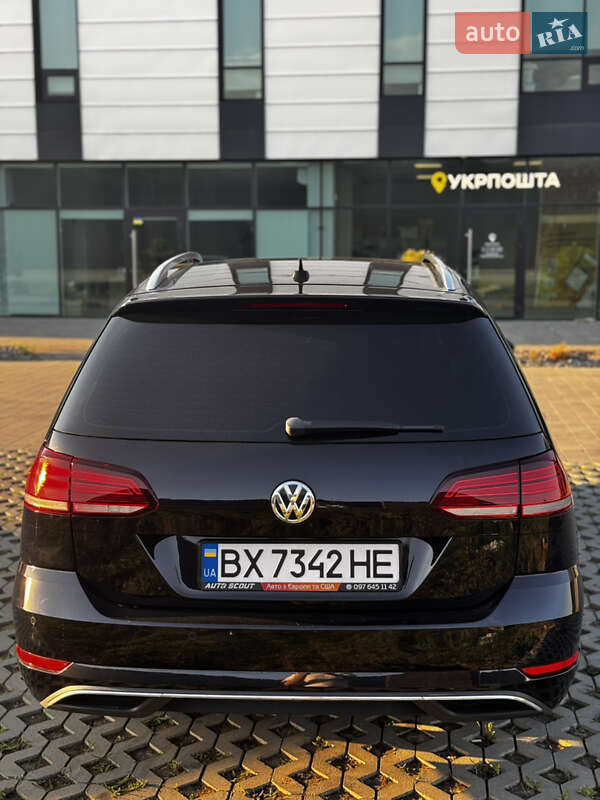 Универсал Volkswagen Golf 2017 в Хмельницком