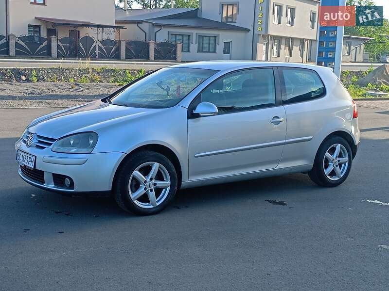 Volkswagen Golf 2003