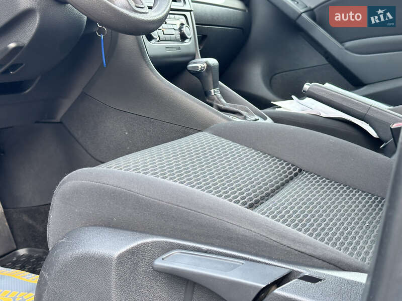 Хэтчбек Volkswagen Golf 2009 в Виннице