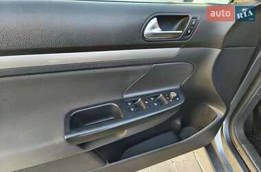 Универсал Volkswagen Golf 2009 в 