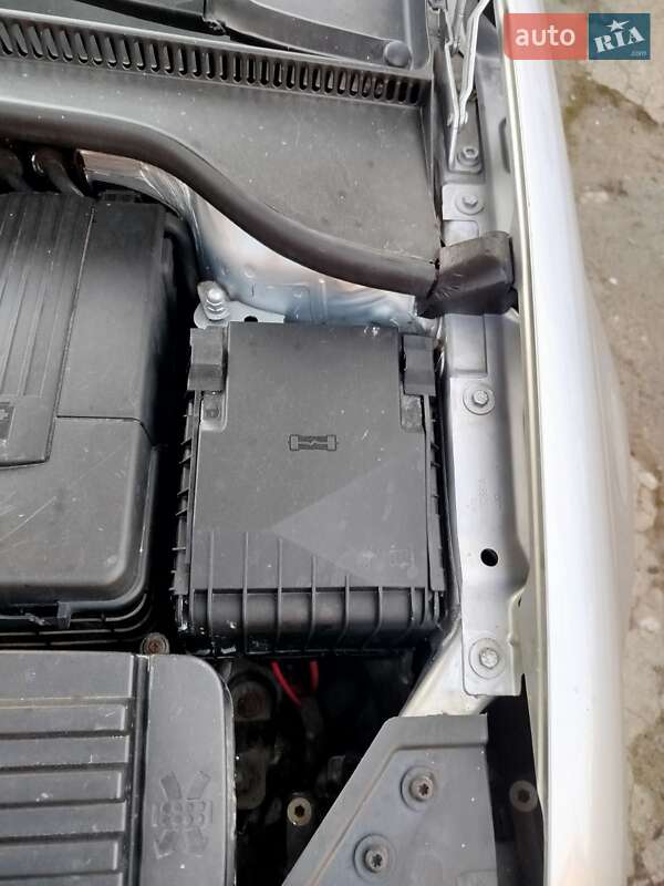 Хетчбек Volkswagen Golf 2007 в Луцьку