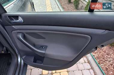 Универсал Volkswagen Golf 2009 в 