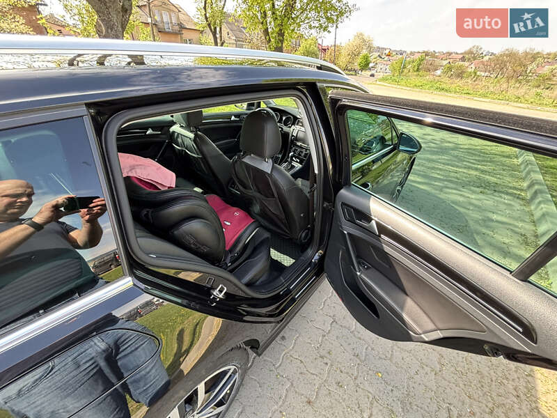Універсал Volkswagen Golf 2015 в Сокалі