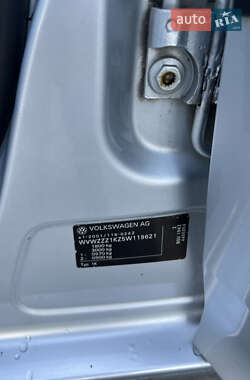 Хетчбек Volkswagen Golf 2004 в 