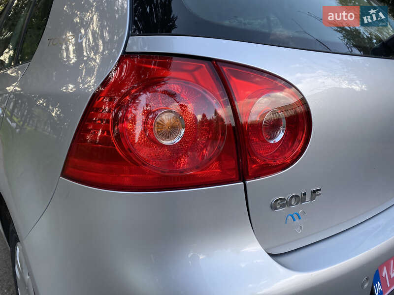 Хетчбек Volkswagen Golf 2008 в Умані