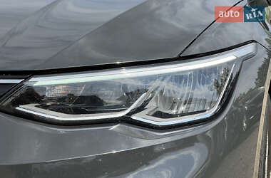 Універсал Volkswagen Golf 2021 в 
