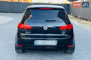 Хетчбек Volkswagen Golf 2010 в 