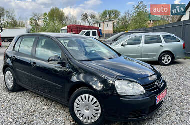 Хэтчбек Volkswagen Golf 2008 в 