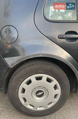 Хэтчбек Volkswagen Golf 2000 в 