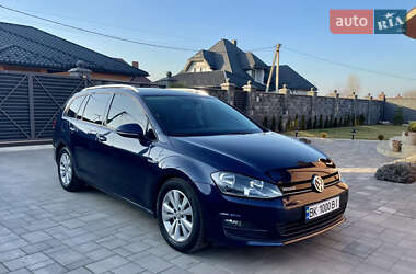 Универсал Volkswagen Golf 2015 в Ровно