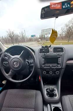 Універсал Volkswagen Golf 2013 в 