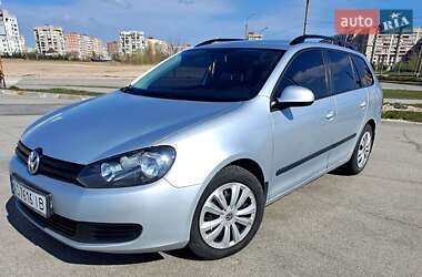 Універсал Volkswagen Golf 2013 в 
