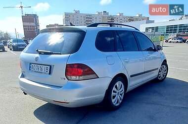 Універсал Volkswagen Golf 2013 в 