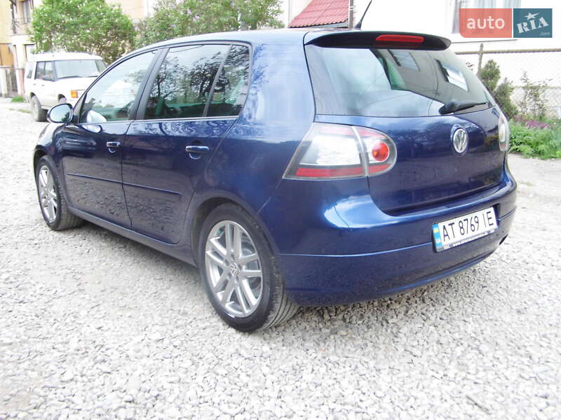 Хетчбек Volkswagen Golf 2007 в Івано-Франківську