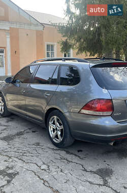 Универсал Volkswagen Golf 2011 в 