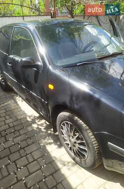 Хэтчбек Volkswagen Golf 1998 в 