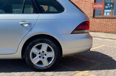 Універсал Volkswagen Golf 2009 в 