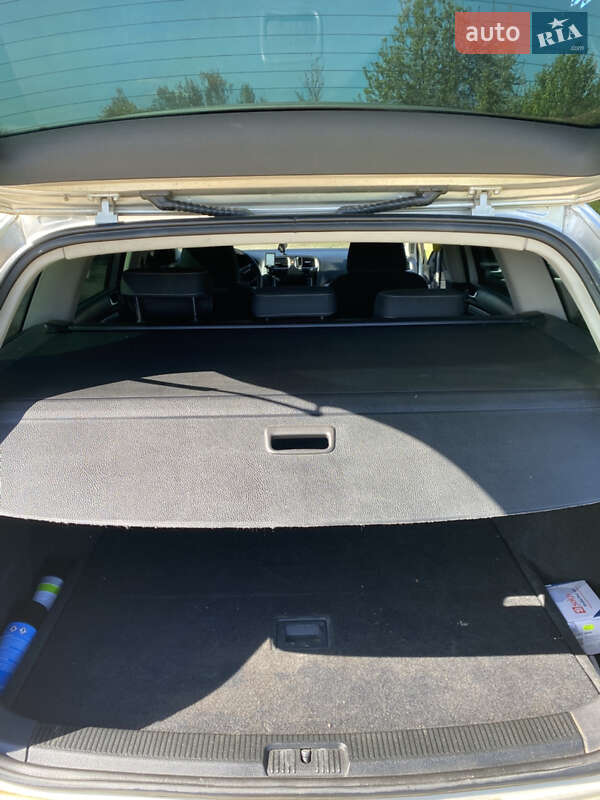 Універсал Volkswagen Golf 2012 в Судовій Вишні