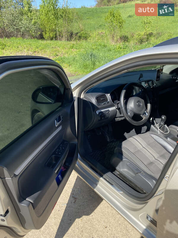 Універсал Volkswagen Golf 2012 в Судовій Вишні