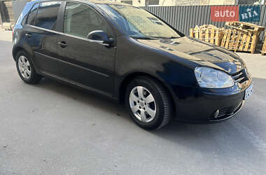 Хэтчбек Volkswagen Golf 2006 в 