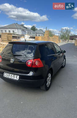 Хэтчбек Volkswagen Golf 2006 в 