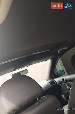 Хетчбек Volkswagen Golf 2000 в 