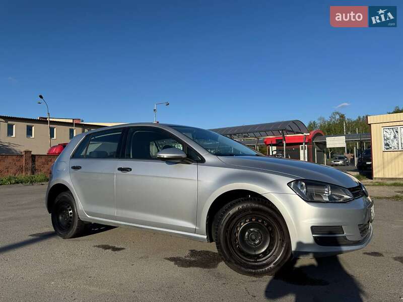 Хетчбек Volkswagen Golf 2014 в Рівному