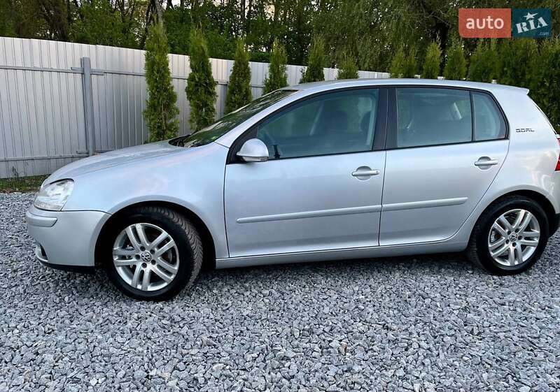 Хэтчбек Volkswagen Golf 2007 в Полтаве