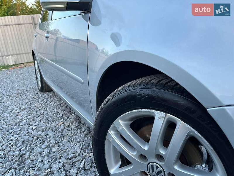 Хэтчбек Volkswagen Golf 2007 в Полтаве