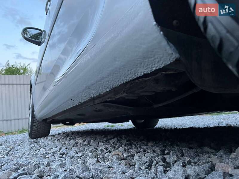 Хэтчбек Volkswagen Golf 2007 в Полтаве