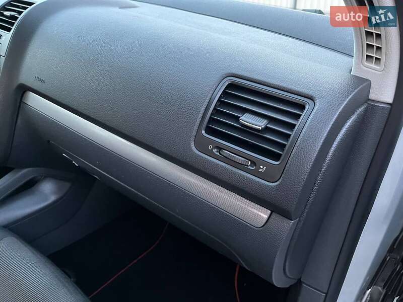 Хэтчбек Volkswagen Golf 2007 в Полтаве