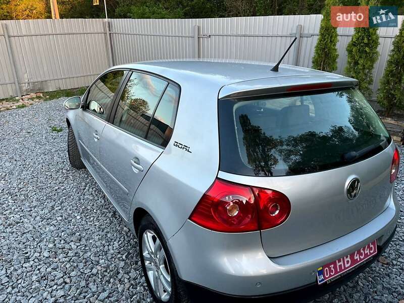 Хэтчбек Volkswagen Golf 2007 в Полтаве